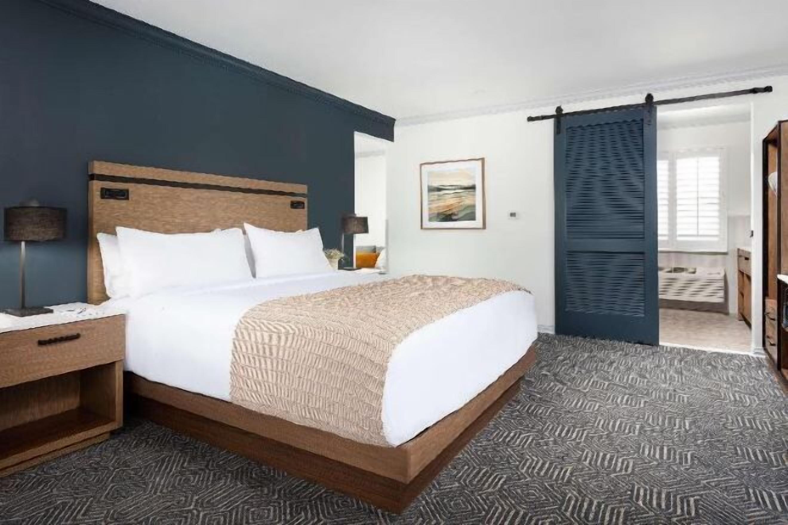 Caja de seguridad en la habitación y escritorio 