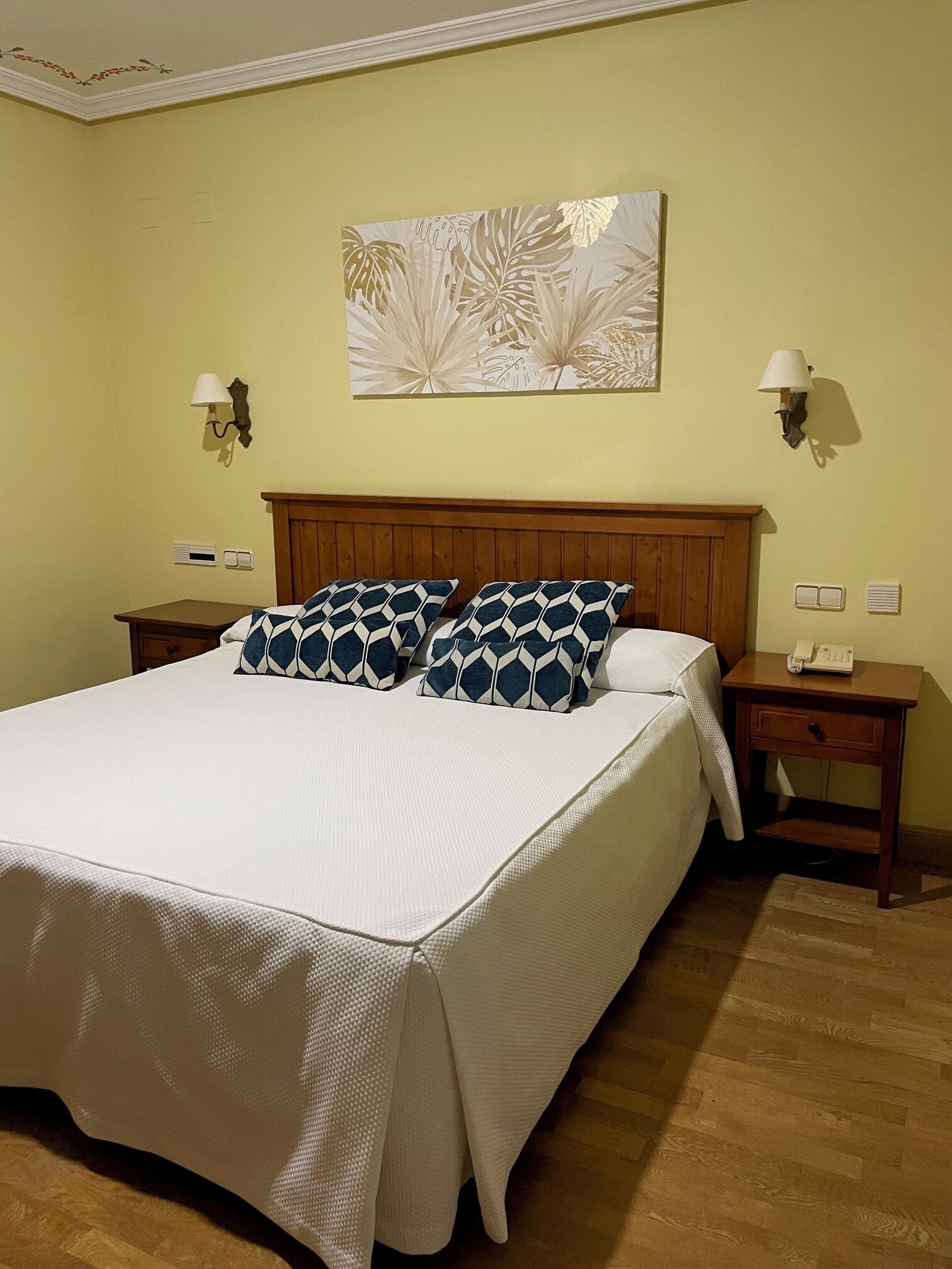 Comfort kamer, 1 twee- of 2 eenpersoonsbedden | Een minibar, een kluis op de kamer, individueel gedecoreerd