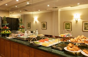 Desayuno buffet todos los días (con cargo)