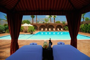 2 outdoor pools, a heated pool, free pool cabanas, pool loungers - Borrego Springs Resort & Spa (Borrego Springs)