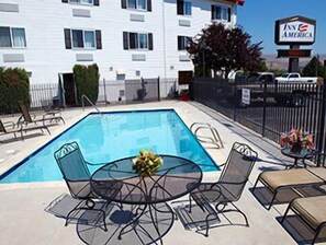 Outdoor pool, sun loungers