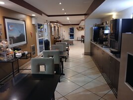 Free daily continental breakfast