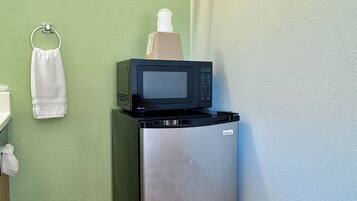 Desk, blackout drapes, free WiFi, alarm clocks