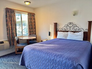 Standard Room, 1 Queen Bed, Non Smoking