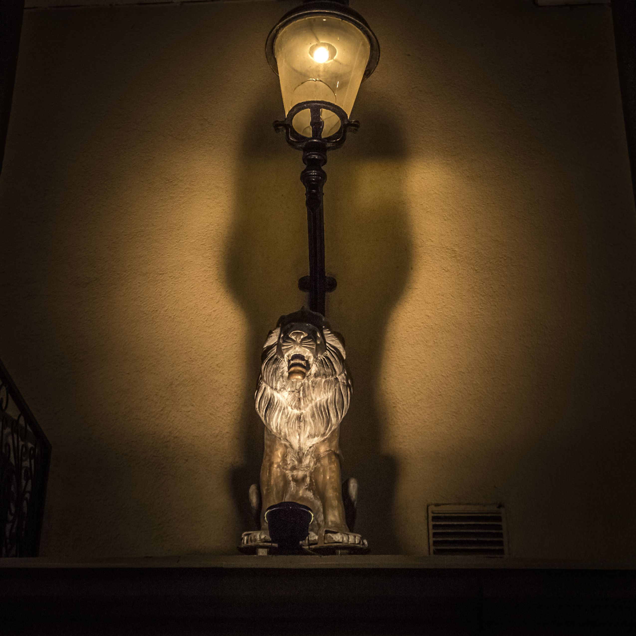 Photo - Mayfair Hotel Tunneln