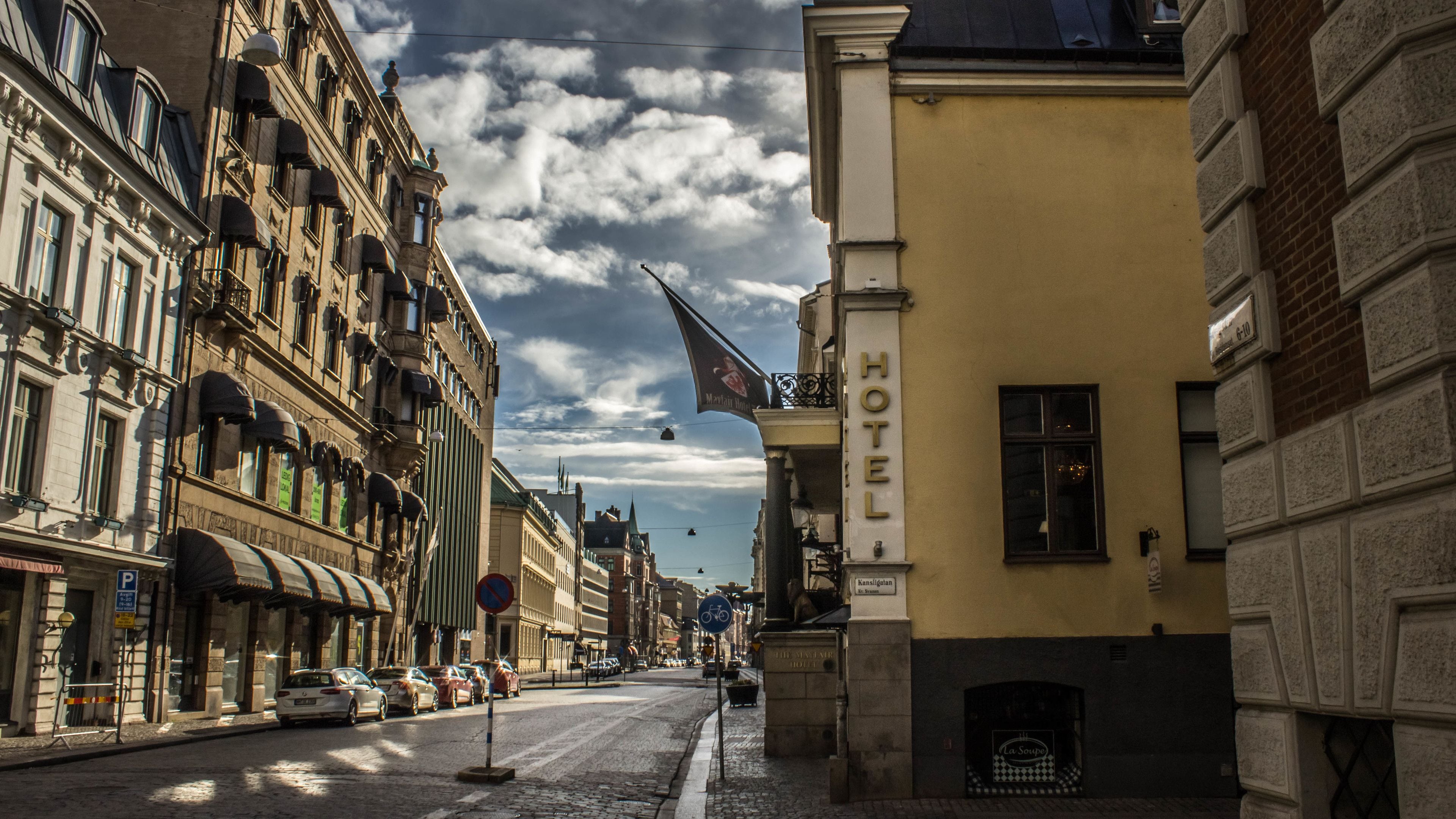 Photo - Mayfair Hotel Tunneln