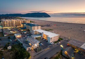 Una playa cerca, toallas de playa