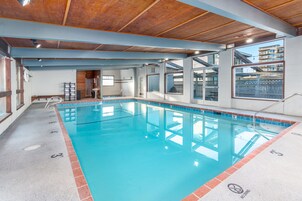 Una piscina techada