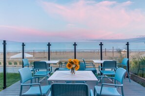 Dining - Seashore Inn on the Beach (Seaside)