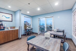 Dining - Seashore Inn on the Beach (Seaside)