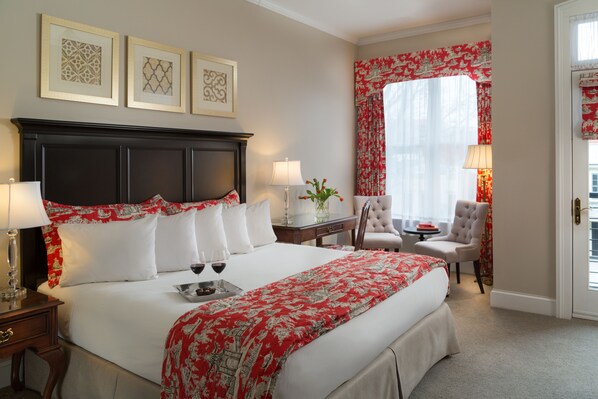 Deluxe Room, 1 King Bed