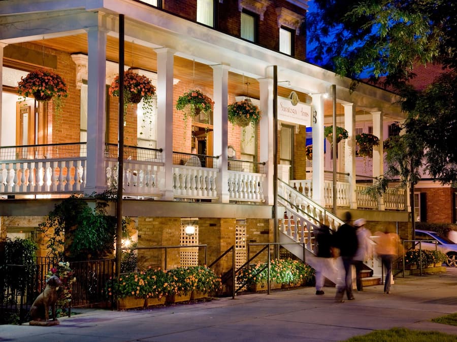 Fachada de la propiedad