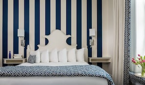 Deluxe Room, 1 King Bed | In-room safe, individually decorated, individually furnished, desk