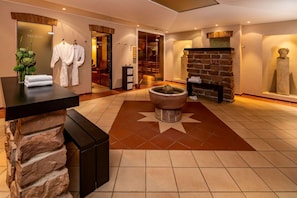 Sauna, steam room, body treatments, body wraps, body scrubs, facials
