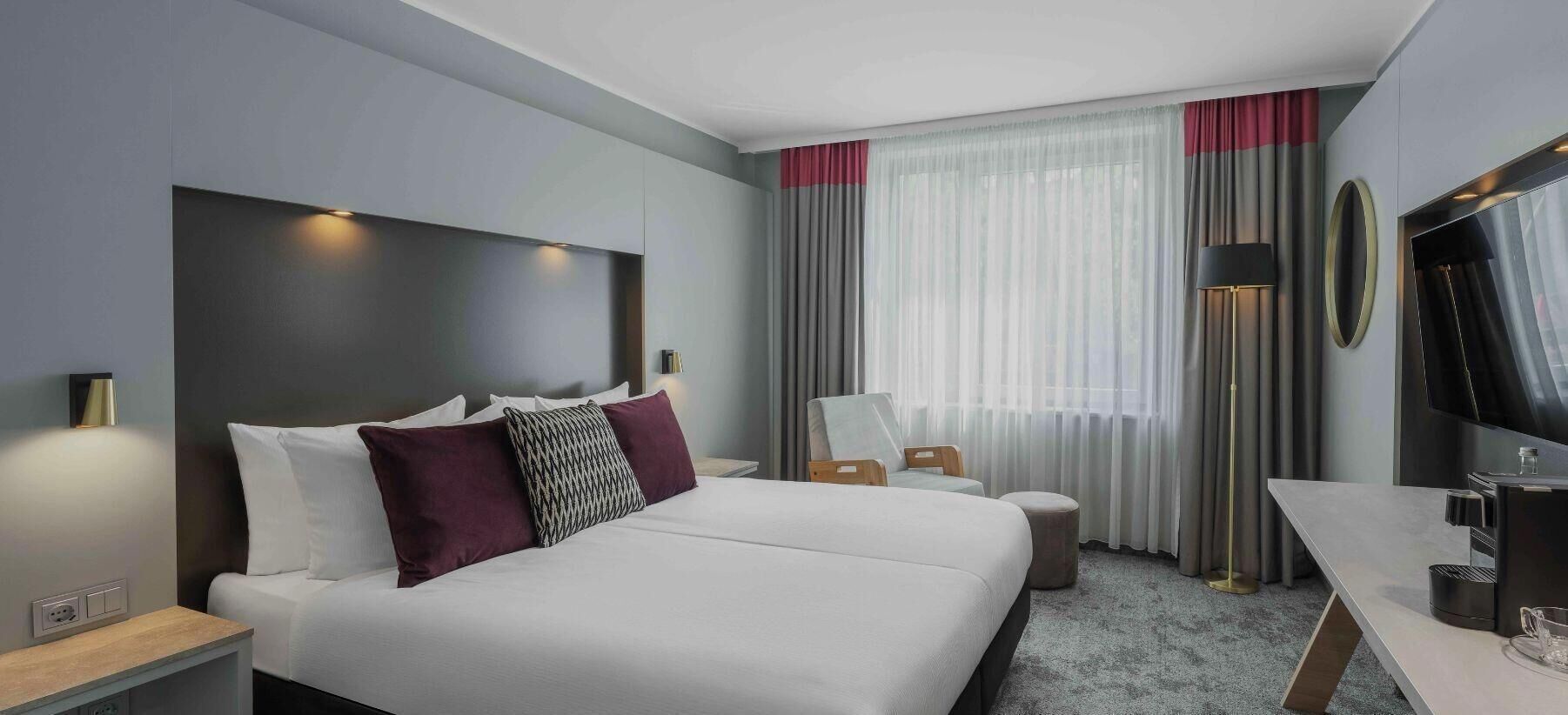 华丽客房, 1 张双人床 | 客房内保险箱、办公桌、隔音、免费婴儿床