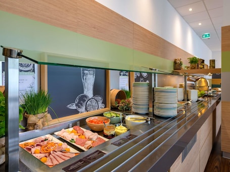 Restaurant. ibis Heilbronn City