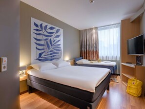 Literie hypoallergénique, bureau, rideaux occultants