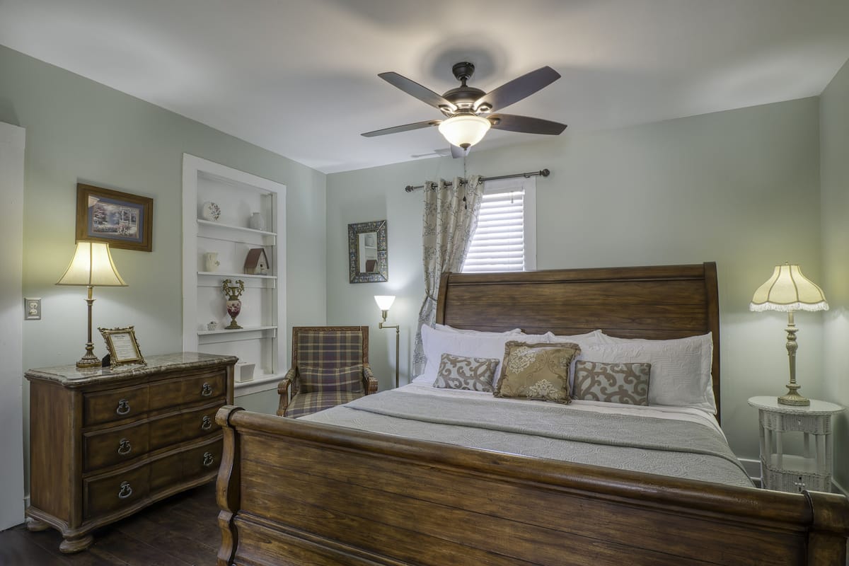 Premier Suite, 1 King Bed, City View (Coquina Suite) | 1 bedroom, premium bedding, down comforters, individually decorated