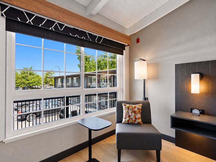 Classic Room, 2 Queen Beds | Courtyard view