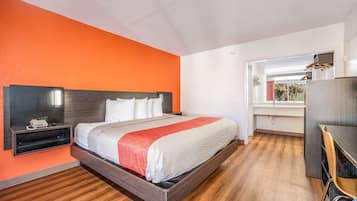 Iron/ironing board, free WiFi, bed sheets, alarm clocks