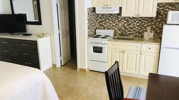 Deluxe Studio | Private kitchen