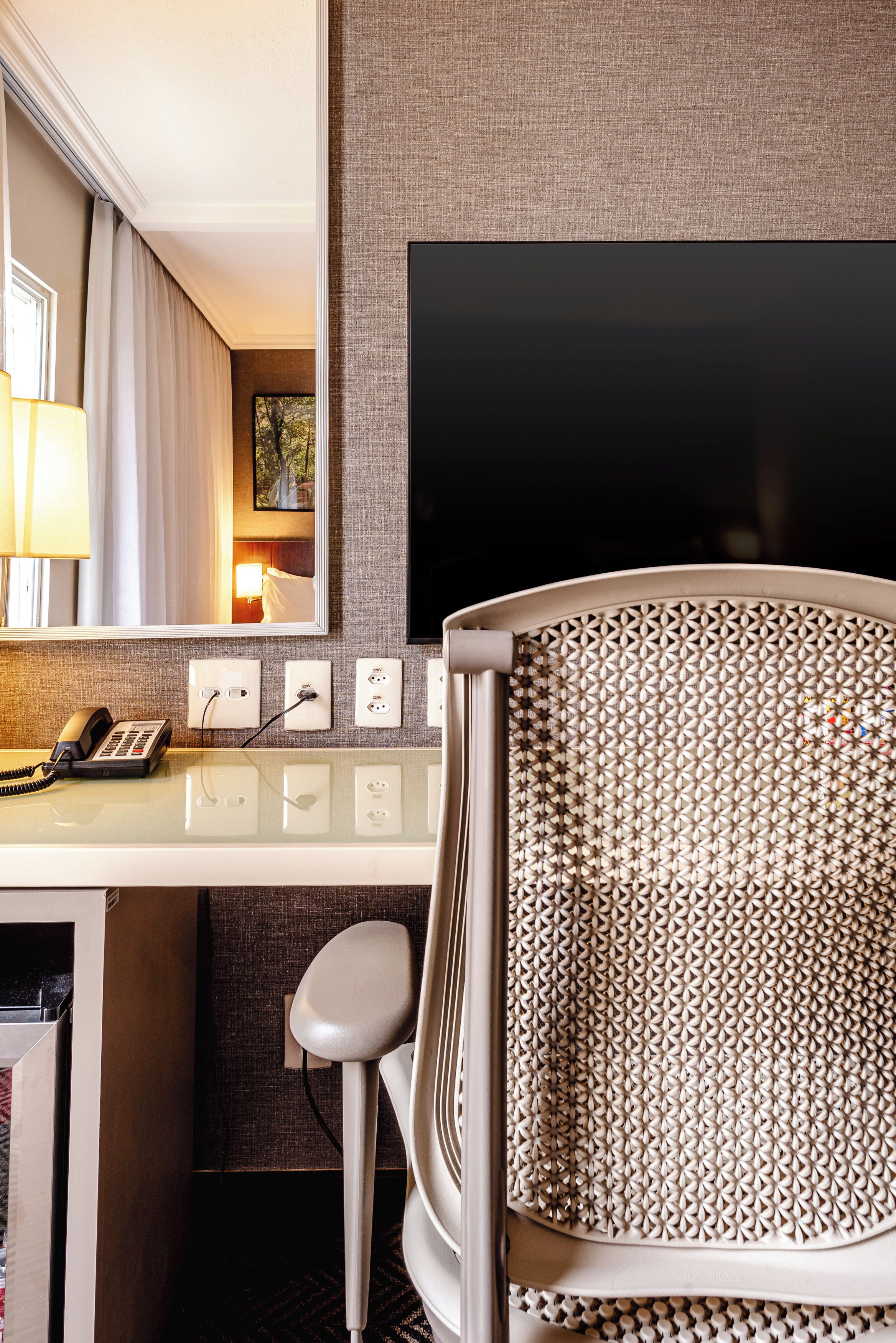 deluxe double room, 2 single beds, balcony | minibar, in-room safe, desk, blackout curtains