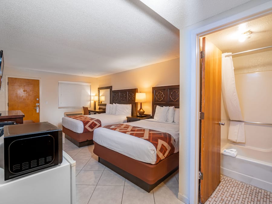 Deluxe Room, 2 Queen Beds | Desk, free WiFi, wheelchair access
