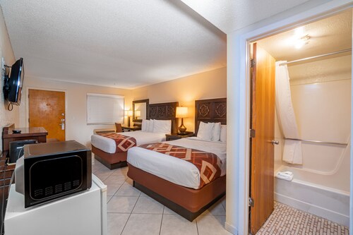 Sevilla Inn - Near Medieval Times