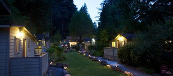 Cottages on River Road