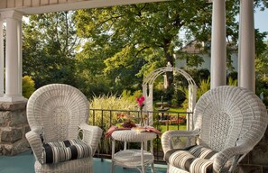 Terrace/patio - Whistling Swan Inn (Stanhope)