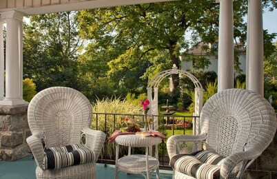 Whistling Swan Inn