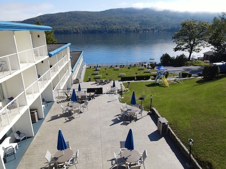 Terrace/patio. Lakefront Terrace Resort