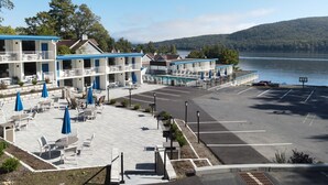 Terrace/patio - Lakefront Terrace Resort (Lake George)