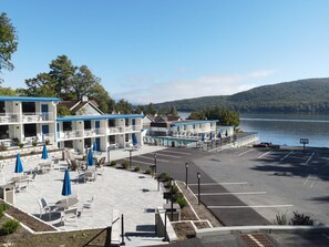 Terrace/patio - Lakefront Terrace Resort (Lake George)