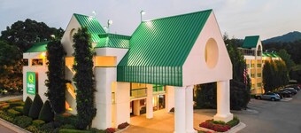 Quality Inn Near the Island Pigeon Forge