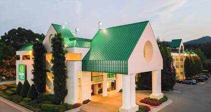 Quality Inn Near the Island Pigeon Forge