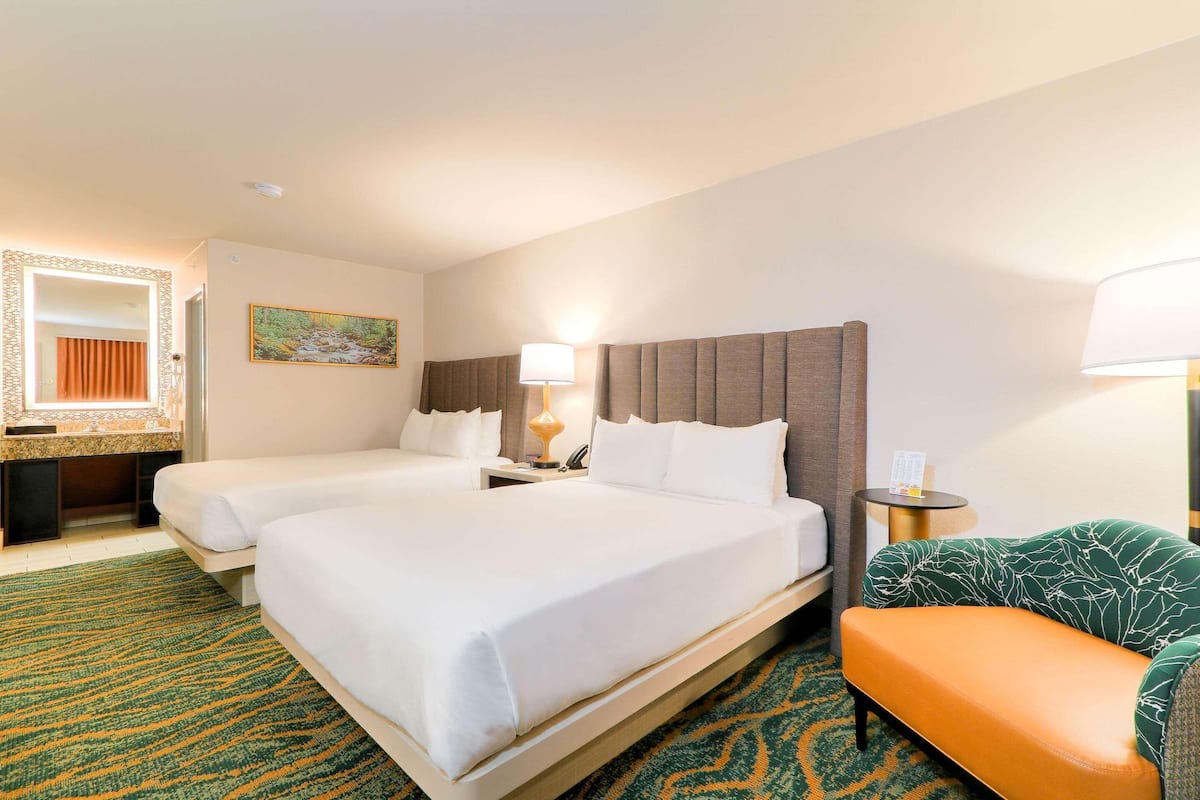 Premium bedding, iron/ironing board, WiFi (free), alarm clocks