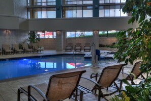 Indoor pool, seasonal outdoor pool, pool umbrellas, sun loungers - Quality Inn Near the Island Pigeon Forge (Pigeon Forge)