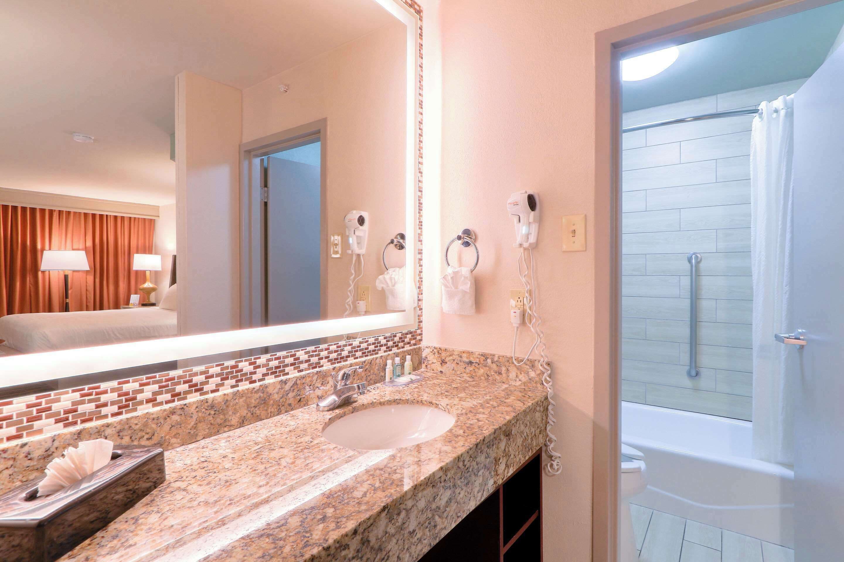 suite, 1 king bed, non smoking, jetted tub | premium bedding, iron/ironing board, free wifi, bed sheets