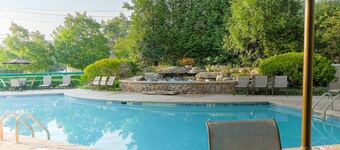 Quality Inn Near the Island Pigeon Forge