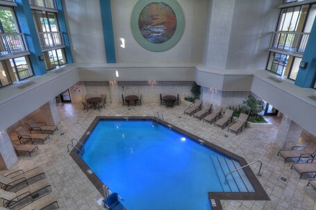 Quality Inn Near the Island Pigeon Forge - Image 63
