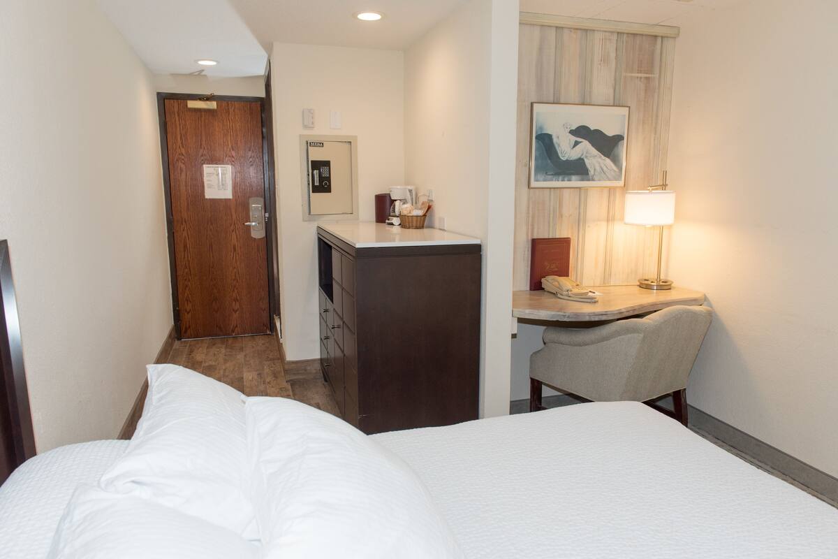 Classic Room | Private kitchenette