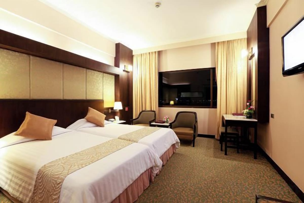 In-room safe, desk, blackout curtains, soundproofing