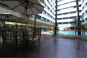 Poolside bar
