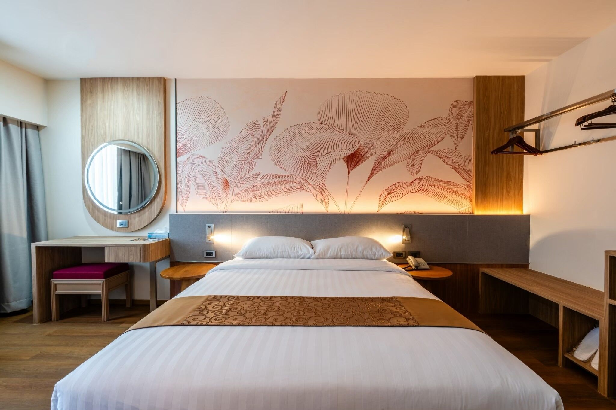 Grand Executive Room | In-room safe, desk, blackout curtains, free WiFi