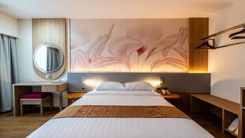 Grand Executive Room | In-room safe, desk, blackout curtains, free WiFi