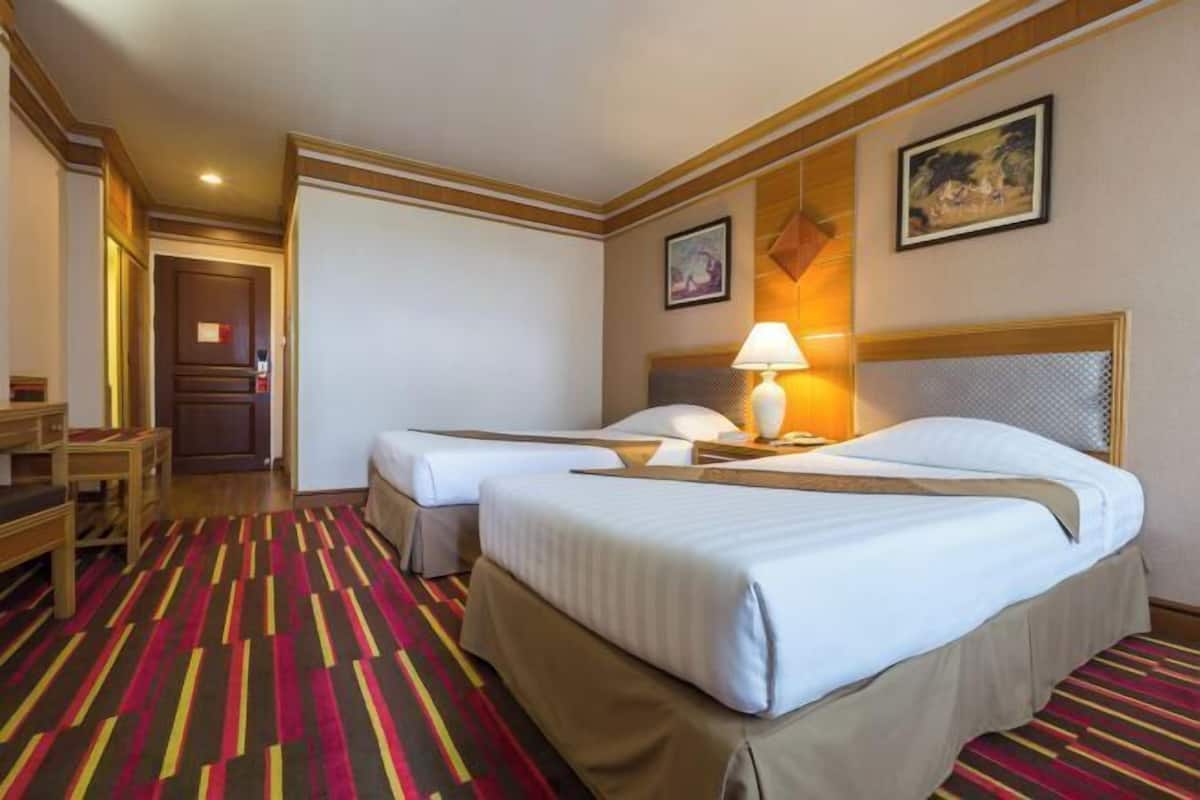 In-room safe, desk, blackout curtains, free WiFi