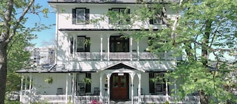 1898 Waverly Inn