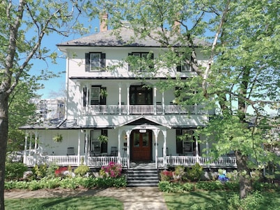 1898 Waverly Inn
