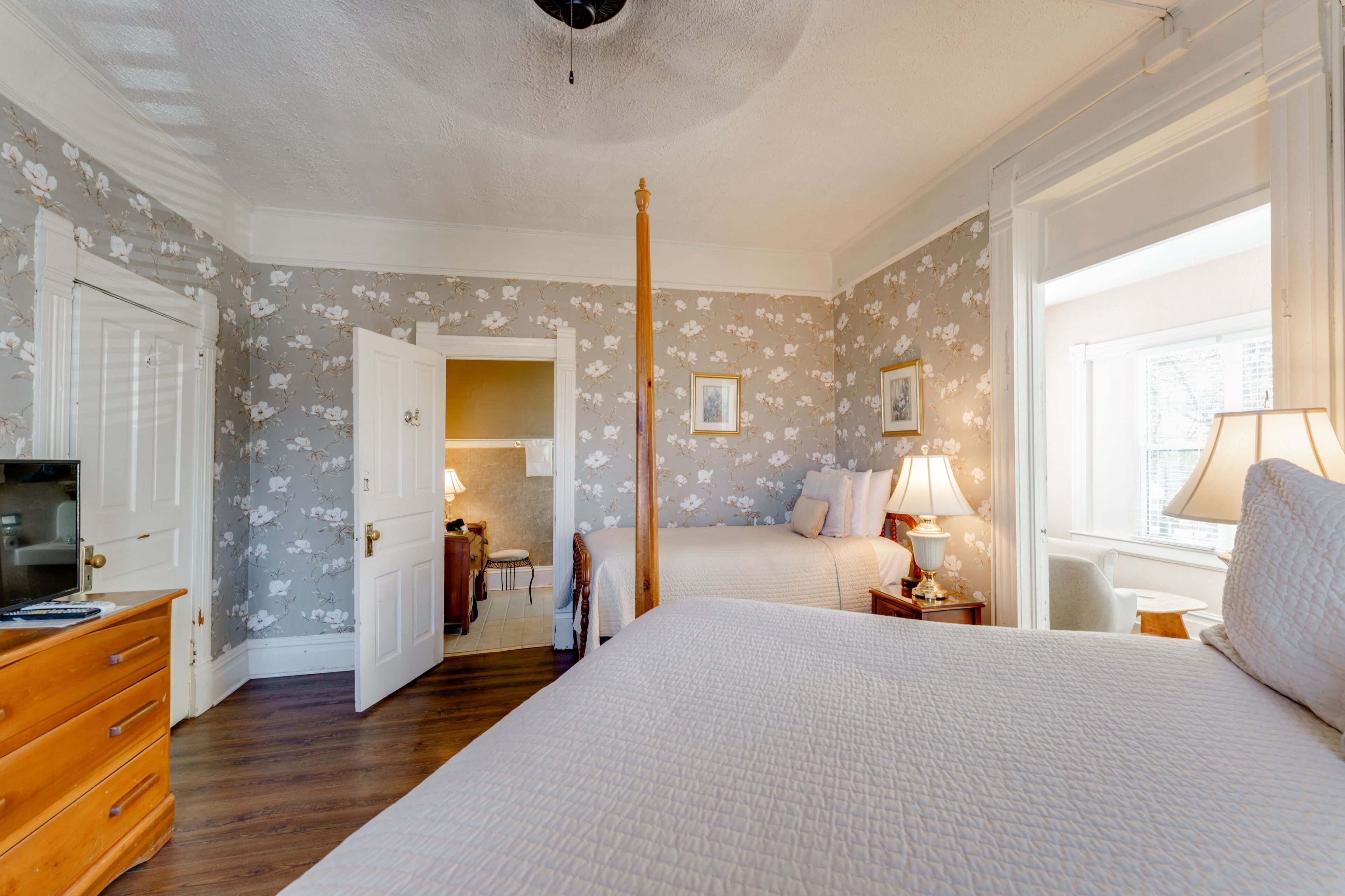 Family Room, Multiple Beds | Iron/ironing board, free WiFi, individually decorated